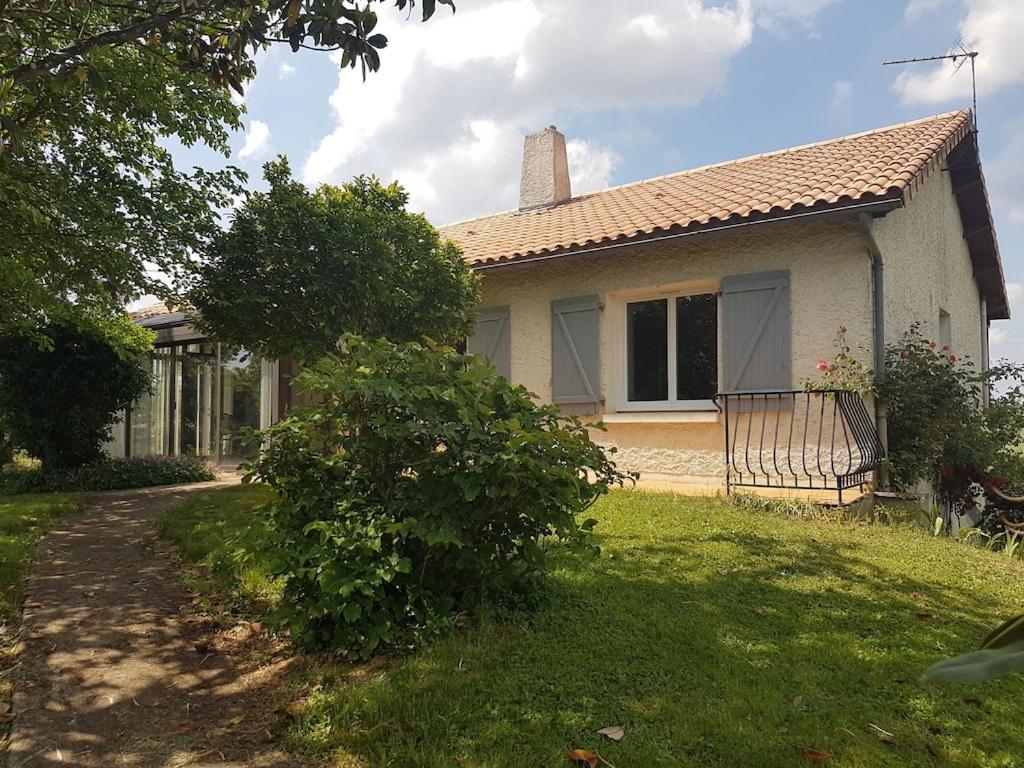 Villa A Proximite Du Futuroscope Et Des Marais Poitevin Rouille Esterno foto
